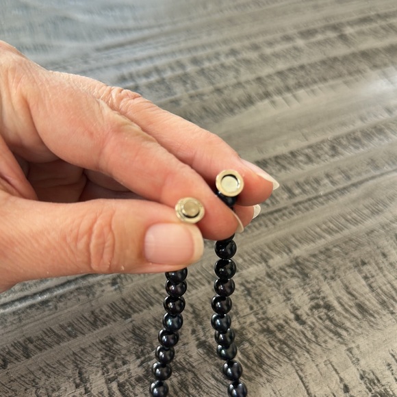 NEW DOG HOUSE FRESHWATER PEARLS - Picture 3 of 5